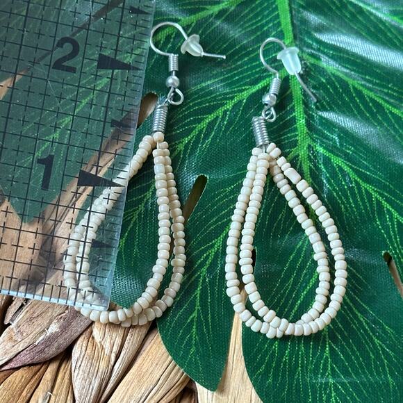BOGO FREE WHITE BEADED HOOP EARRINGS - Picture 4 of 4